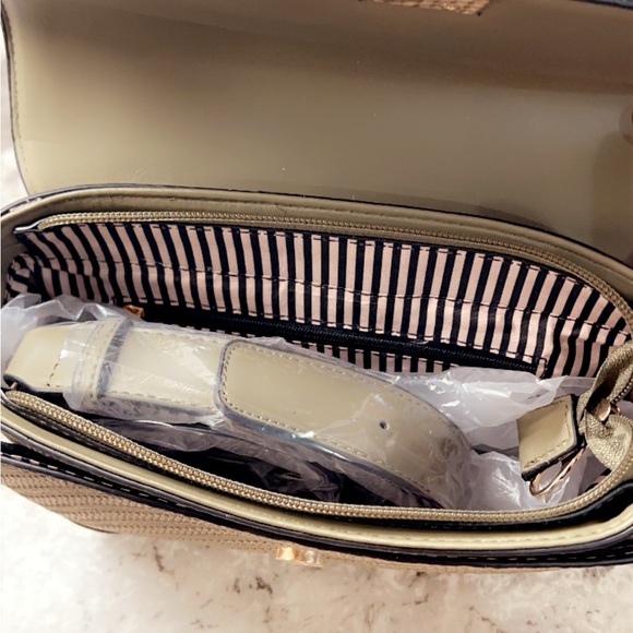 NWOT Olive Green Fashion Crossbody - Picture 12 of 12